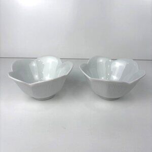 White Pier 1‎ Lotus Scalloped Porcelain Bowls Set Of 2 Tulip 4 1/2”
